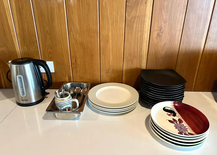 Hobnob Hostel (Adults Only)