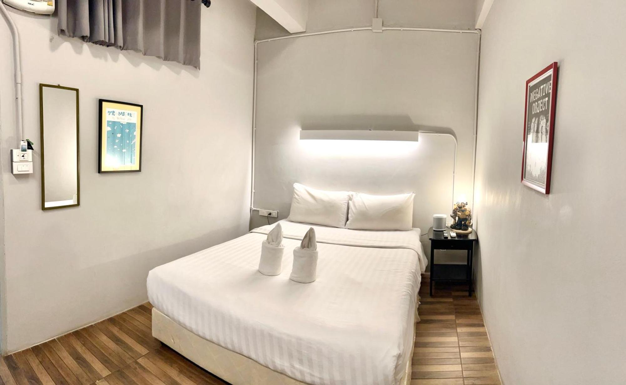 Hobnob (adults Only) Ostello Chiang Mai